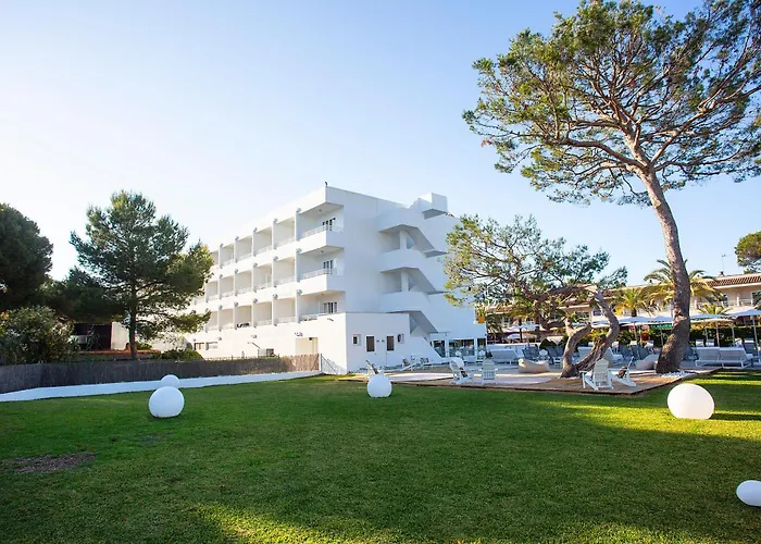 Bq Sarah -adults Only Hotel