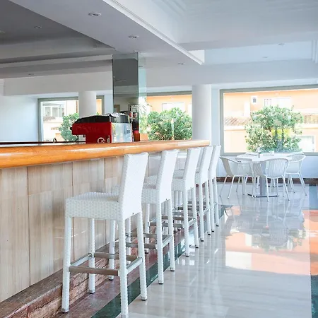 Bq Sarah -adults Only 3*